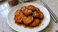 설탕 없이도 윤기 도는 고구마 감로조림—미림·간장만으로 깔끔하게